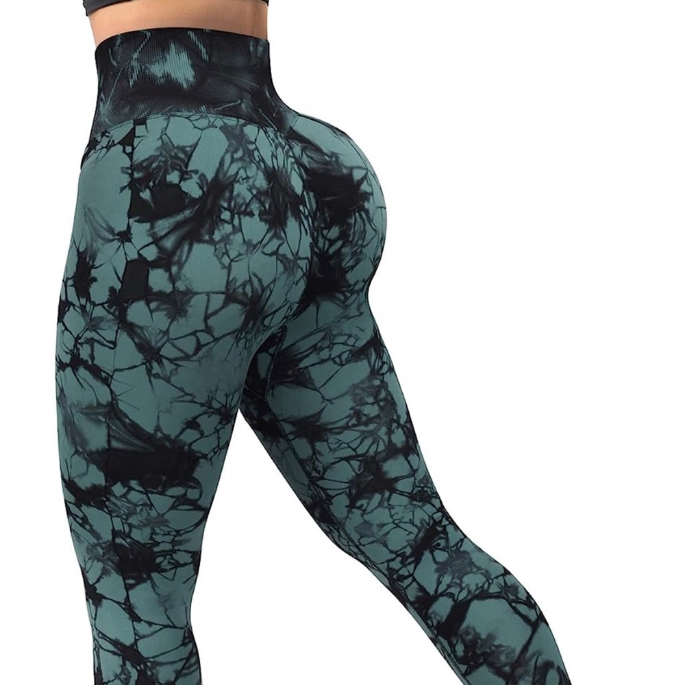 Amazon Scrunch Butt Leggings